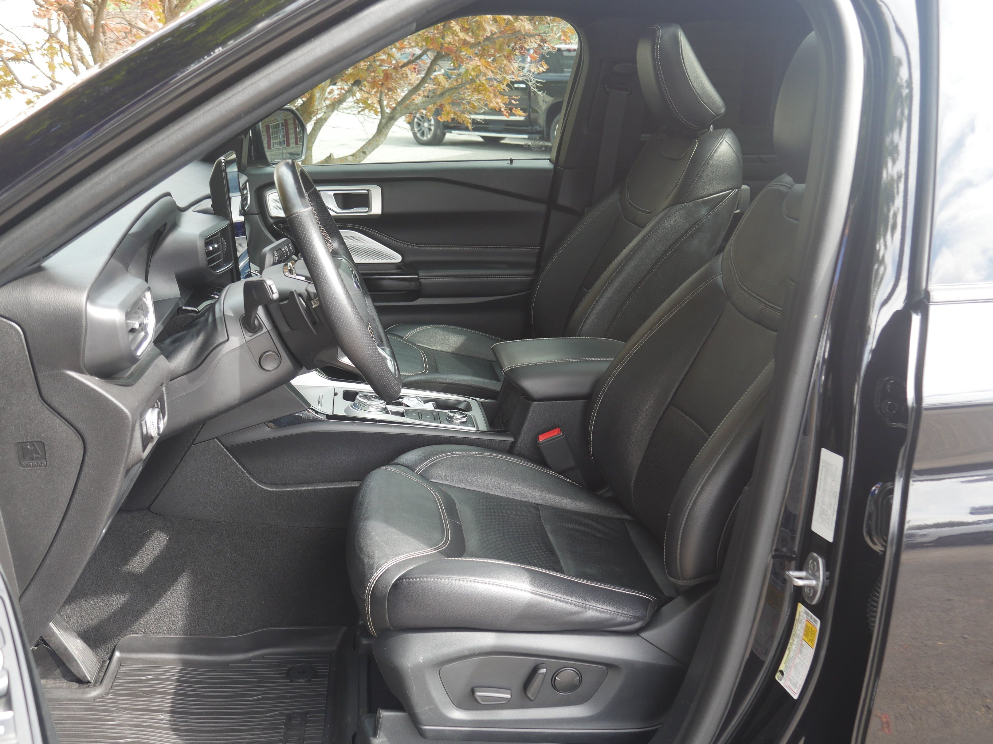 Certified 2023 Ford Explorer ST w/ Technology Package AWD/4WD image 3