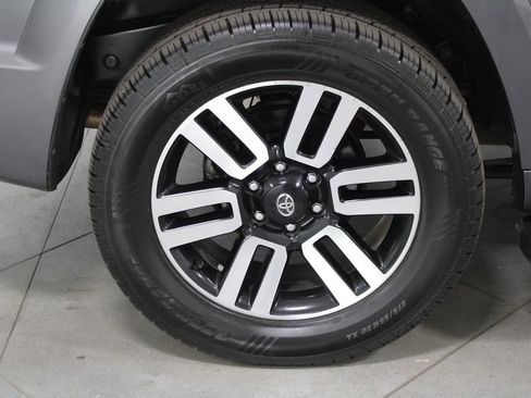 Used 2022 Toyota 4Runner Limited image 14