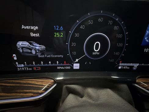 Used 2023 Cadillac Escalade ESV Premium Luxury image 15