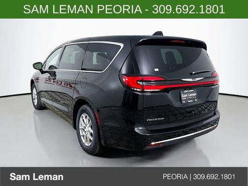 New 2026 Chrysler Pacifica Select FWD image 5