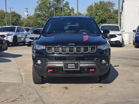 Used 2024 Jeep Compass Trailhawk image 3