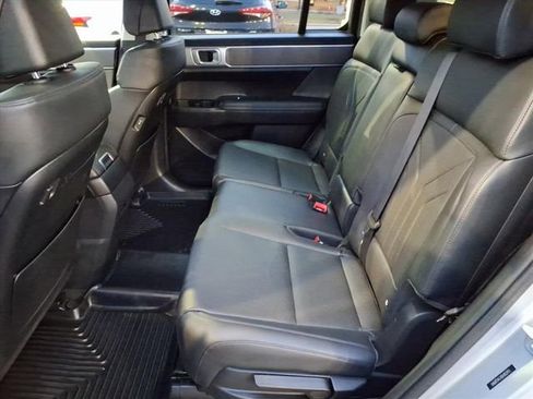 Used 2025 Hyundai Santa Fe SEL image 14