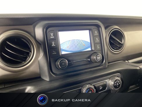 Used 2020 Jeep Wrangler Sport AWD/4WD image 2