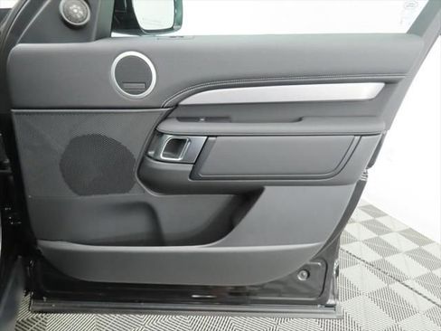 New 2026 Land Rover Discovery Limited Edition image 25