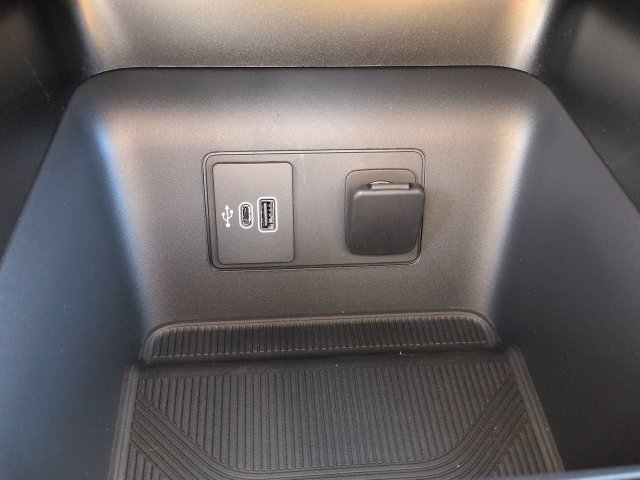 New 2027 Ford Explorer Active RWD image 24
