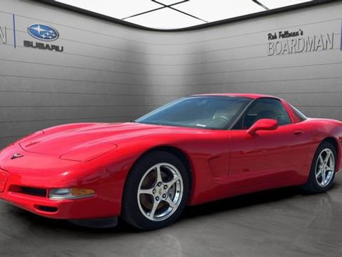 Used 2004 Chevrolet Corvette Coupe w/ Roof Package RWD image 10