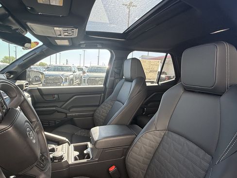 New 2026 Toyota 4Runner TRD Sport Premium AWD/4WD image 5