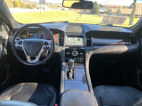 Used 2017 Ford Taurus Limited image 12