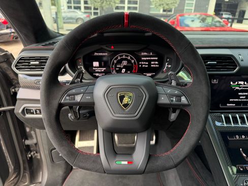 Used 2024 Lamborghini Urus Performante AWD/4WD image 43