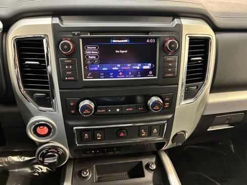 Used 2019 Nissan Titan PRO-4X w/ Pro-4x Convenience Package image 19