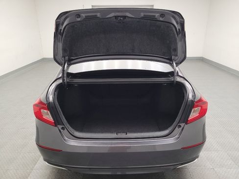 Used 2018 Honda Accord EX image 29