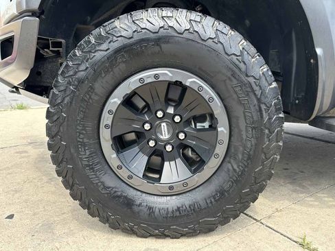 Used 2017 Ford F150 Raptor w/ Equipment Group 802A Luxury AWD/4WD image 9