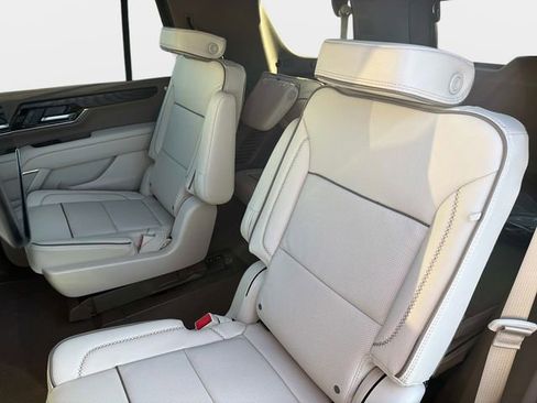 New 2026 GMC Yukon Denali image 12