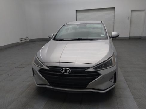 Used 2019 Hyundai Elantra SE FWD image 15