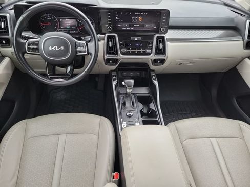 Used 2022 Kia Sorento S FWD image 33