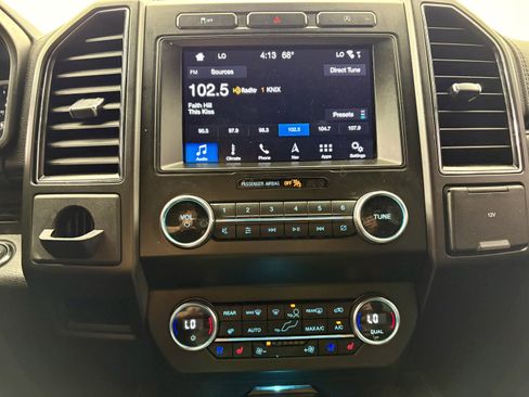 Used 2019 Ford Expedition Limited image 19