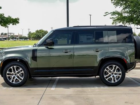 New 2026 Land Rover Defender 110 X-Dynamic SE AWD/4WD image 13