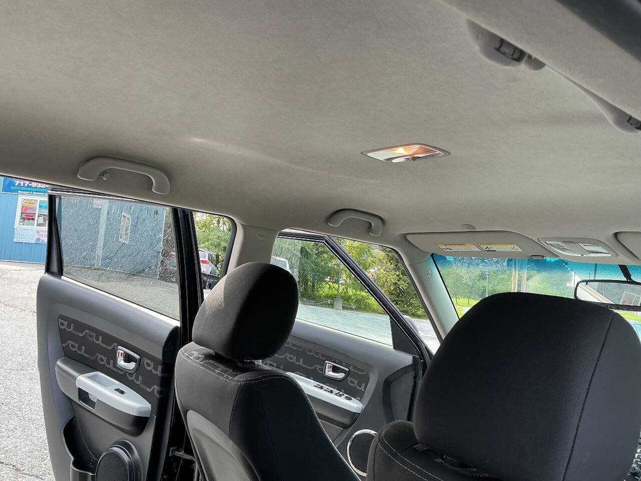 Used 2012 Kia Soul + w/ Audio Pkg FWD image 27