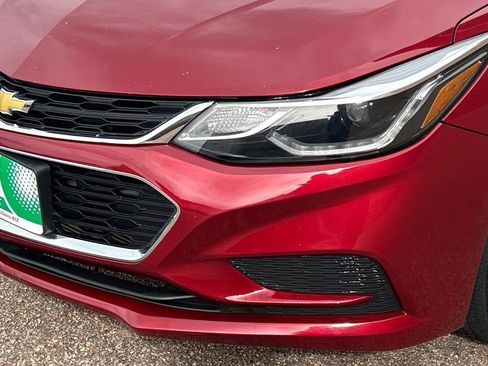 Used 2018 Chevrolet Cruze LT image 16