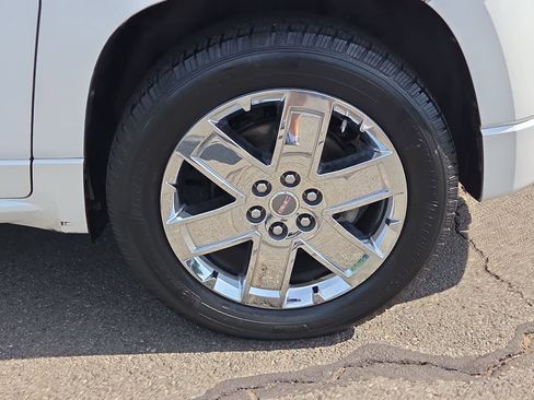 Used 2016 GMC Acadia Denali AWD/4WD image 16