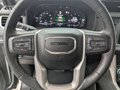 Certified 2023 GMC Yukon Denali image 30