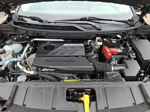 Used 2023 Nissan Rogue SV w/ SV Premium B Package image 30