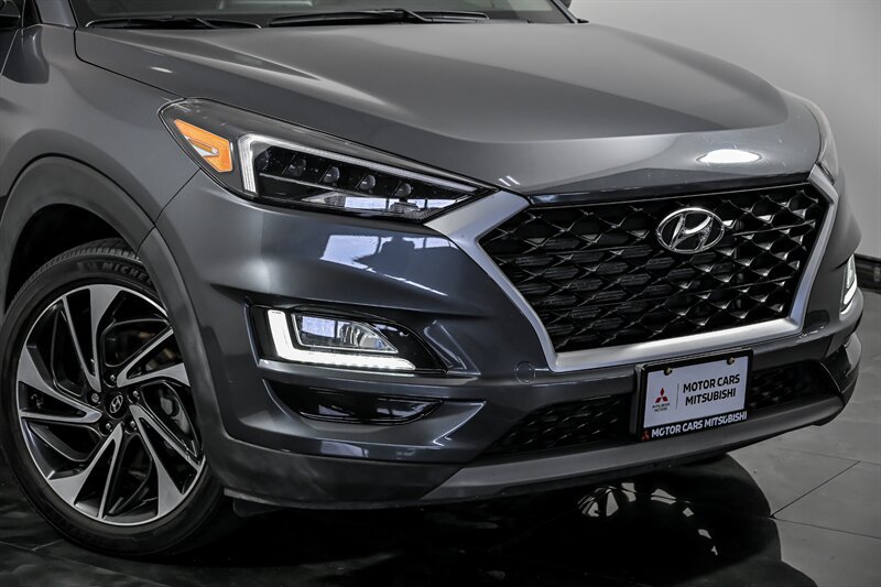 Used 2021 Hyundai Tucson Sport w/ Cargo Package AWD/4WD image 2