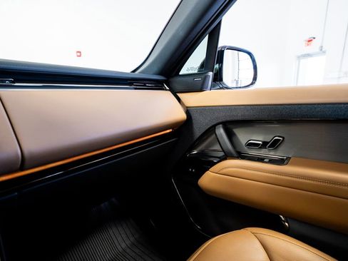 Used 2023 Land Rover Range Rover Sport SE image 47