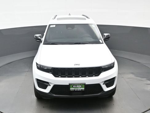 New 2025 Jeep Grand Cherokee Altitude AWD/4WD image 25
