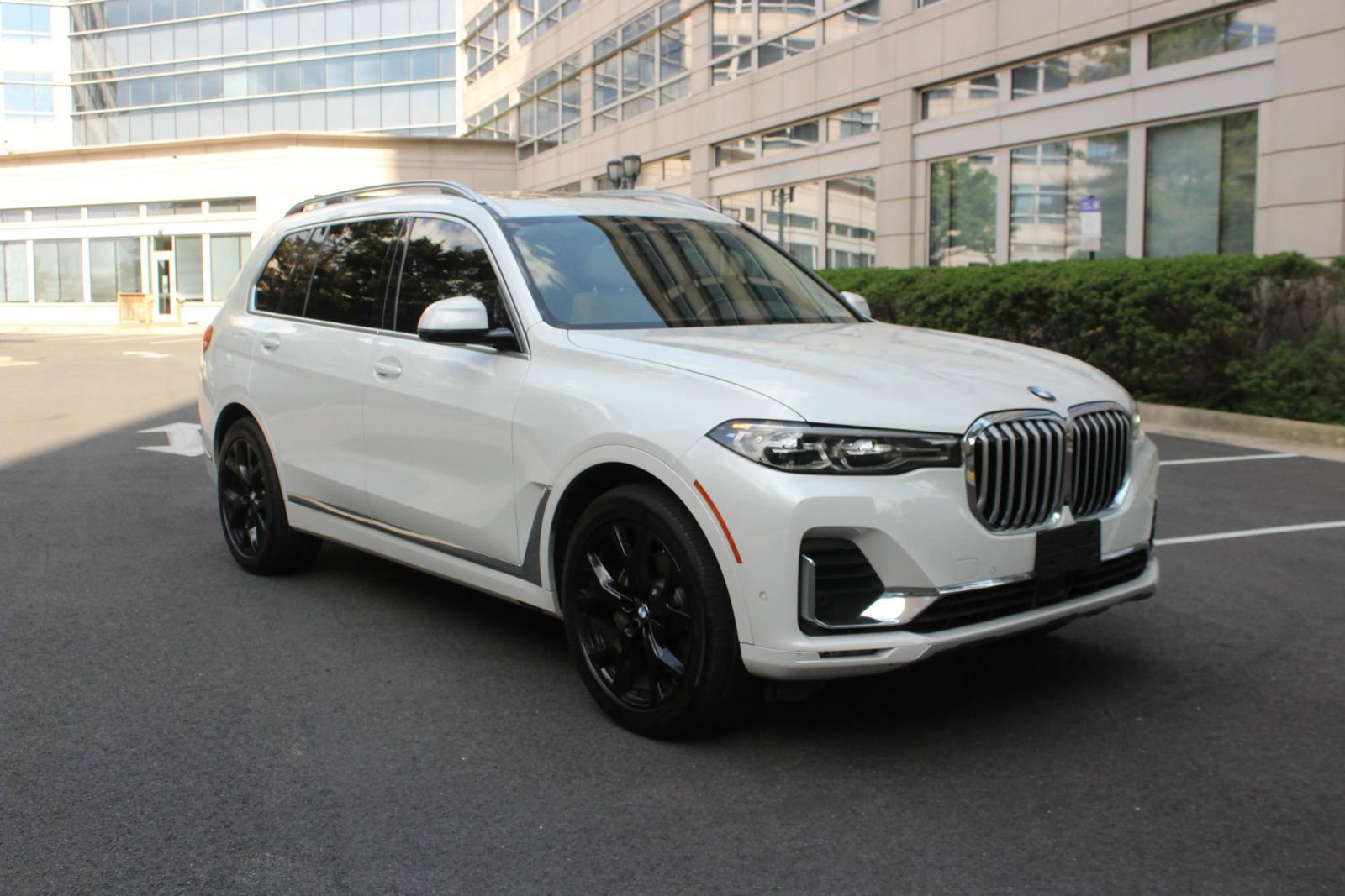 Used 2019 BMW X7 xDrive40i AWD/4WD image 1