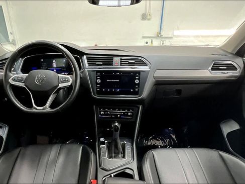 Used 2022 Volkswagen Tiguan SE image 18