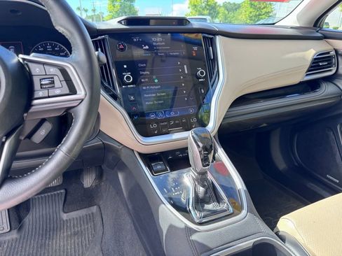 Used 2020 Subaru Outback Limited image 21