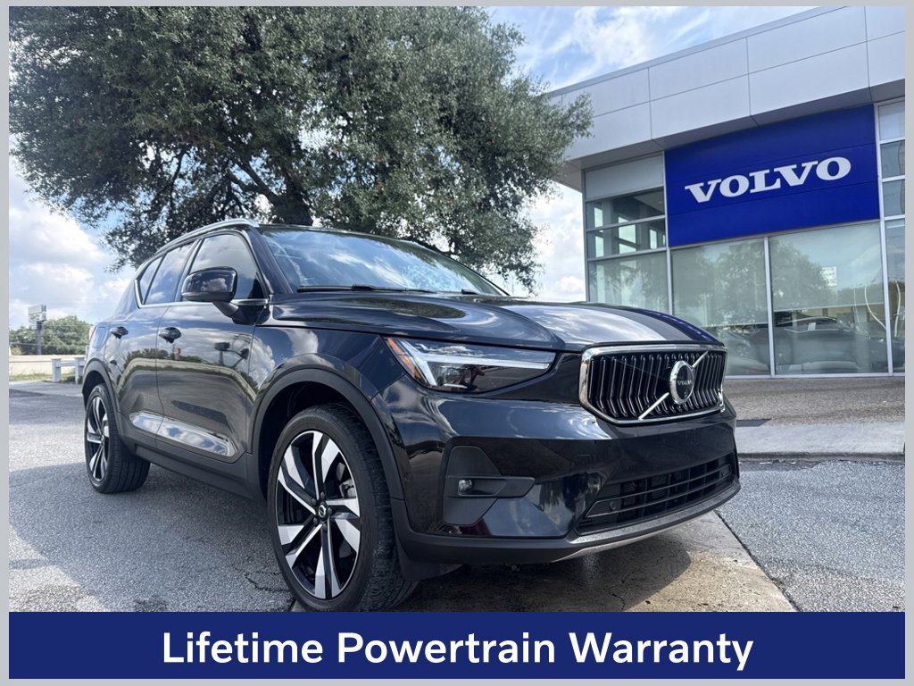 Certified 2024 Volvo XC40 B5 Plus w/ Protection Package Premier AWD/4WD image 1