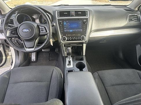 Used 2019 Subaru Outback 2.5i Premium image 10