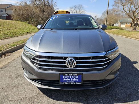 Used 2019 Volkswagen Jetta SE image 4