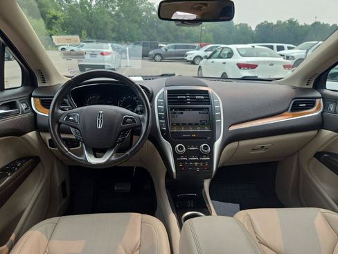 Used 2017 Lincoln MKC Select w/ Lincoln MKC Climate Package FWD image 8