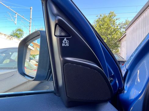 Used 2017 Volvo XC60 T5 Dynamic w/ Preferred Option Package image 21