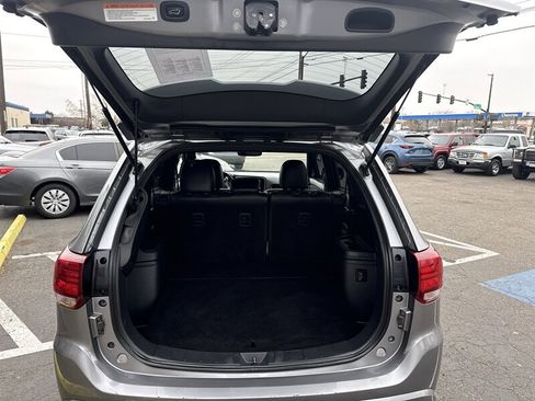 Used 2022 Mitsubishi Outlander SEL image 17