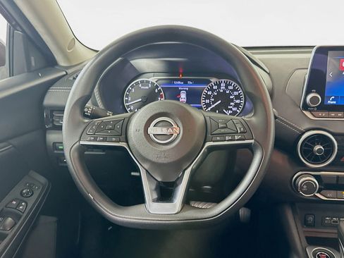 Used 2025 Nissan Sentra SV FWD image 17