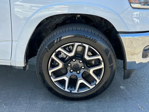 Used 2025 RAM 1500 Laramie AWD/4WD image 14
