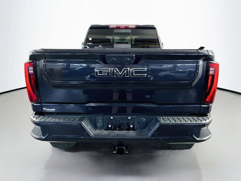 Used 2024 GMC Sierra 2500 Denali Ultimate AWD/4WD image 6