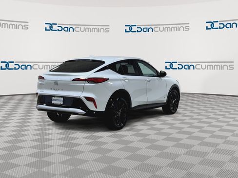 New 2026 Buick Envista Sport Touring image 9