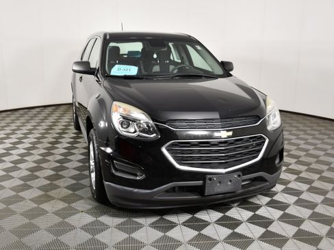 Used 2017 Chevrolet Equinox LS FWD image 3