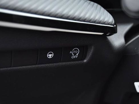 New 2025 Nissan Kicks SR image 11