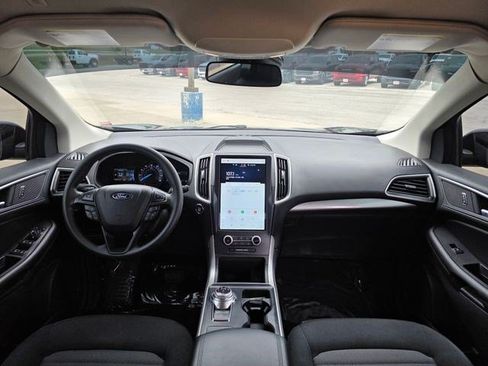 Used 2022 Ford Edge SE w/ Black Appearance Package AWD/4WD image 18