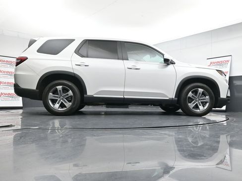 Used 2024 Honda Pilot EX-L image 24