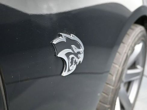 Used 2018 Dodge Charger SRT Hellcat w/ Harman/Kardon Audio Group RWD image 12