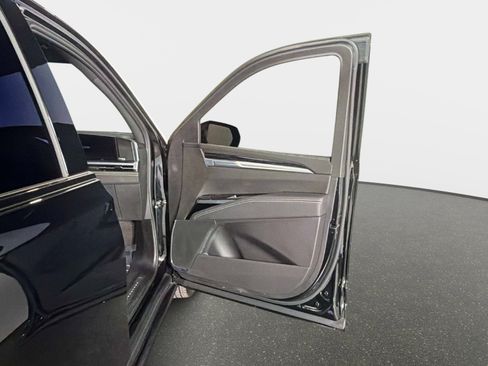 Used 2025 Cadillac Escalade Sport w/ Touring Package image 21