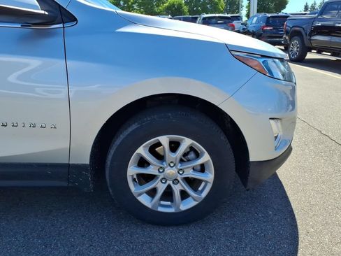 Used 2020 Chevrolet Equinox LT w/ Driver Convenience Package AWD/4WD image 24
