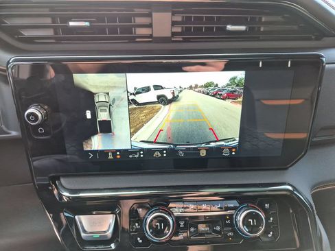 Certified 2026 GMC Sierra 1500 AT4 w/ AT4 Premium Package AWD/4WD image 32